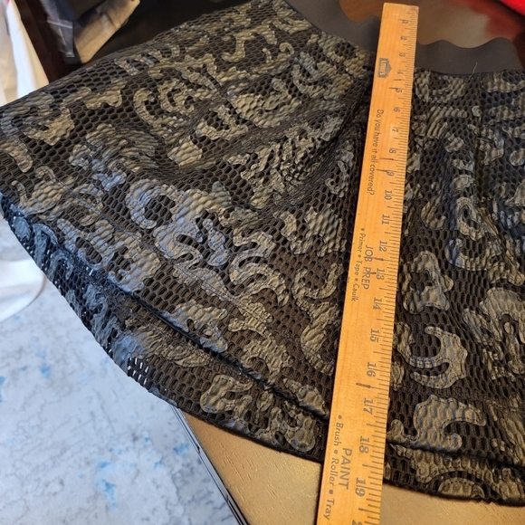 NWT Express Stretch Coated Mesh skirt - Picture 10 of 13